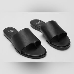 Eileen Fisher toe post slide sandal leather 8